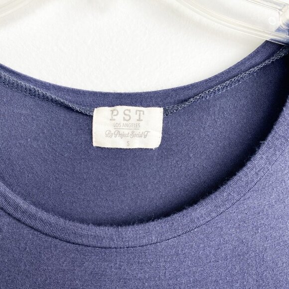 🌻 PROJECT SOCIAL T Bull Graphic Tank Top Navy Blue Small - Picture 2 of 6